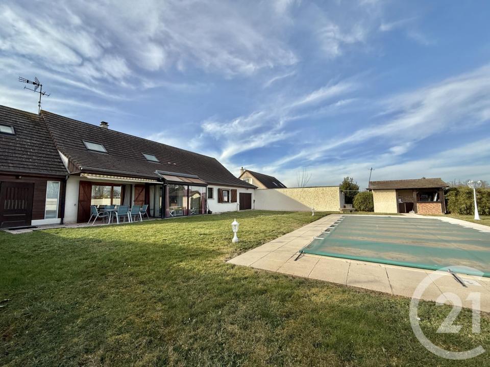 Moulins, Alvernia 03000, Francia