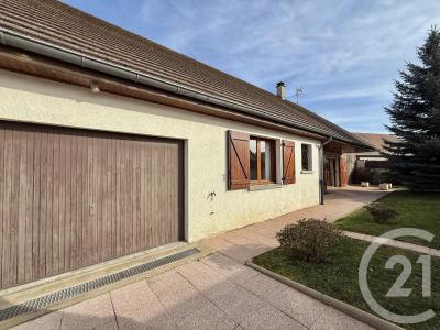 Moulins, Alvernia 03000, Francia