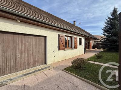 Moulins, Alvernia 03000, Francia