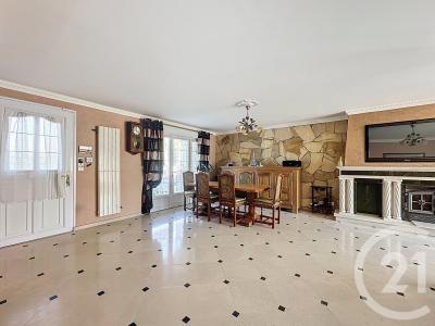 Montfermeil, Île-de-France 93370, アキタン