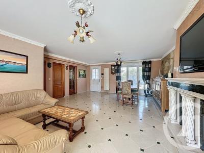 Montfermeil, Île-de-France 93370, アキタン