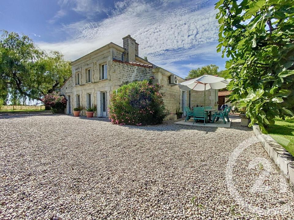 Tonnay Charente, Poitou-Charentes 17430, France