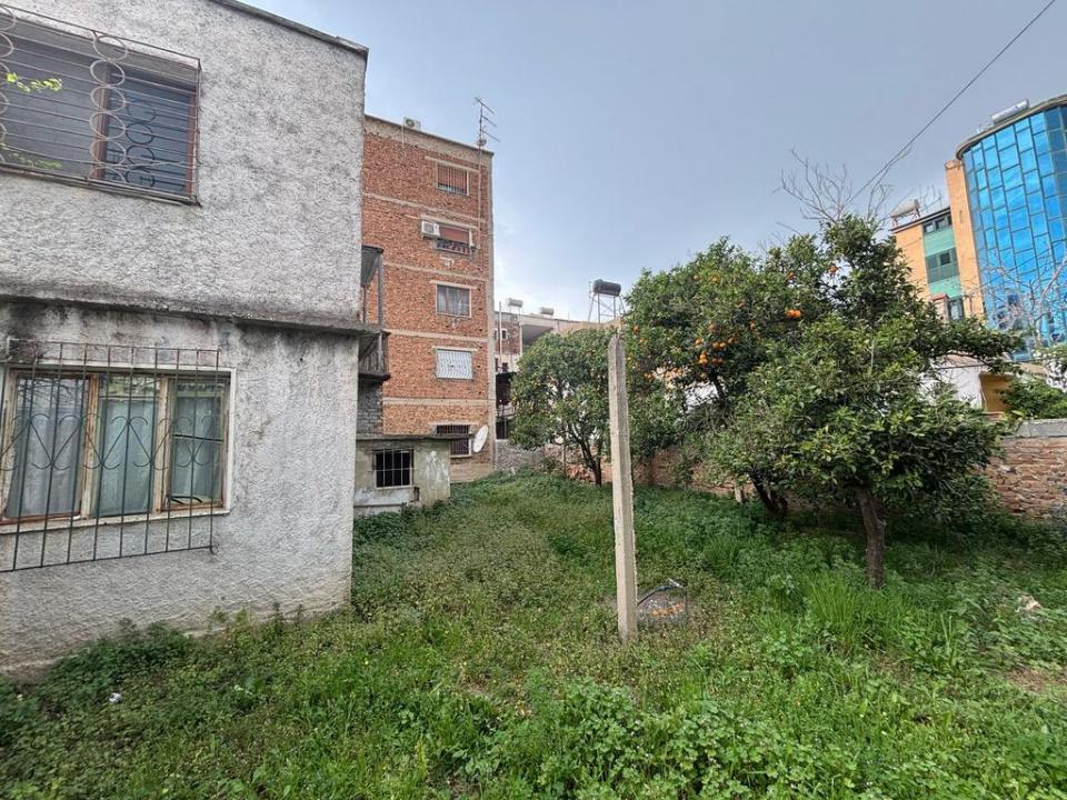 Cole, Vlorë, Albania