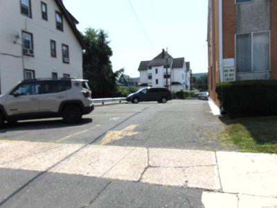 87 Meadow Street, Bristol, קונטיקט 06010, ארצות הברית של אמריקה
