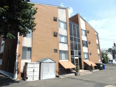 87 Meadow Street, Bristol, קונטיקט 06010, ארצות הברית של אמריקה