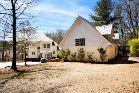 30 Berrong Drive, Hayesville, 노스 캐롤라이나 28904, 미국