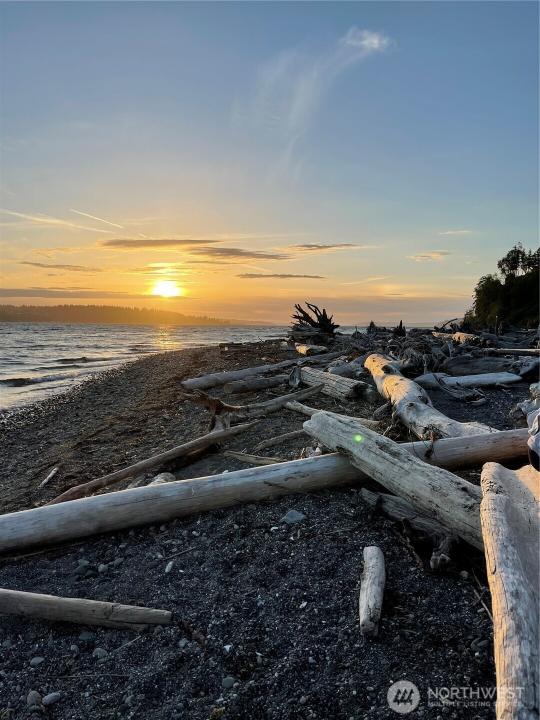 99 B Port Gardner Drive, Hat Island, Washington 98206