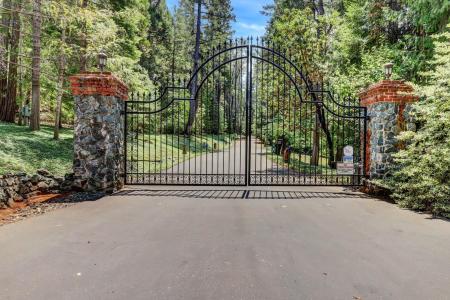 13558 Greenstone Court, Nevada City, California 95959
