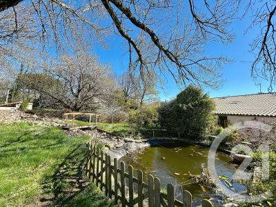 Azay Le Brule, Poitou-Charentes 79400, France