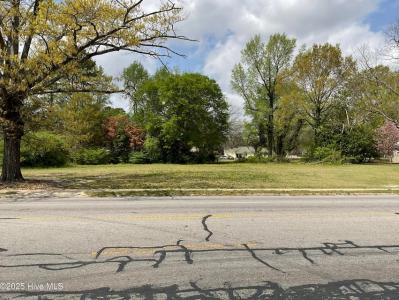 1126 W. Raleigh Blvd., Rocky Mount, צפון קרוליינה 27803, ארצות הברית של אמריקה