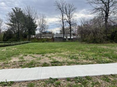 000 S Orchard Drive, Carbondale, Illinois 62901, USA