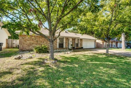 2424 Homewood Trail, Arlington, Texas 76015, Estados Unidos