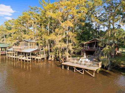 4175 Cypress Village Rd, Karnack, Texas 75661