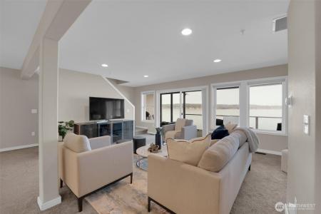 2709 Day Island Boulevard , A, University Place, Washington 98466, USA