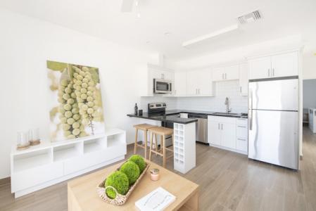 SEA MIST CONDOS UNIT 201 - DEVELOPER FINANCING, West Bay, Grand Cayman, Isole Cayman