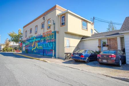230  Av. Carter, Rouyn-Noranda, Quebec J9X 1S8, Canada