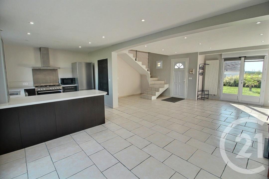 Naveil, Centre-Val De Loire 41100, France