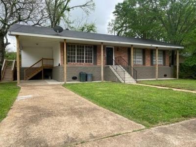 2004 ROANOKE Street, Alexandria, Louisiane 71301, États-Unis