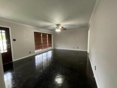 2004 ROANOKE Street, Alexandria, Louisiana 71301, USA