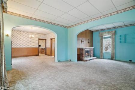 1523 Oakdale St., Burlington, Iowa 52601, USA