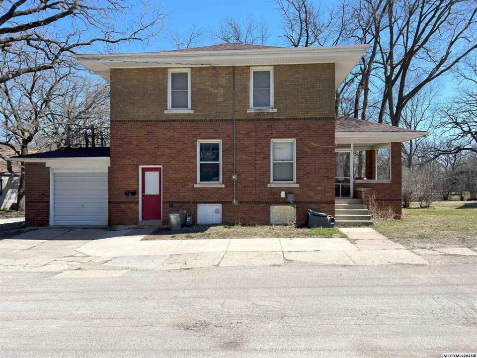 5 Willow Dr, Mason City, Iowa 50401, USA