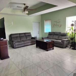 6690 54th Ave. N., St. Petersburg, フロリダ 33709, アメリカ合衆国