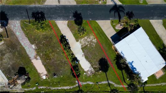 13661 Catbird Drive, Fort Myers, Florida 33908