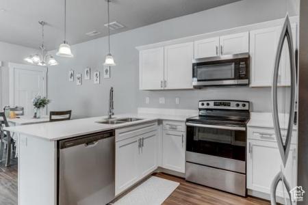 883 N VAN DYNE DR B102, Saratoga Springs, Utah 84045, États-Unis