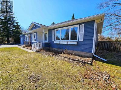 350 THE QUEENSWAY SOUTH, Georgina (keswick South), オンタリオ L4P 2B9, カナダ