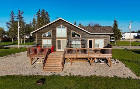 47 RAILWAY AVENUE, Erickson, Manitoba R0J 0P0, Canada