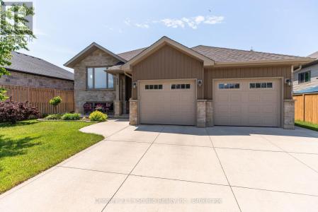 392 PEIRSON AVENUE, Saugeen Shores, Ontario N0H 2C1, Canada