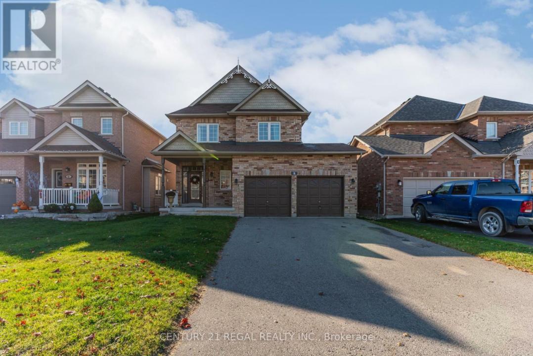 4 HAYFIELD AVENUE, Uxbridge, Ontario L9P 0A2, Canada