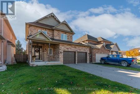 4 HAYFIELD AVENUE, Uxbridge, Ontario L9P 0A2, Canada