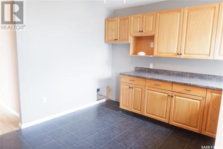 600 RAILWAY AVENUE W, Assiniboia, Saskatchewan S0H 0B0, Canada