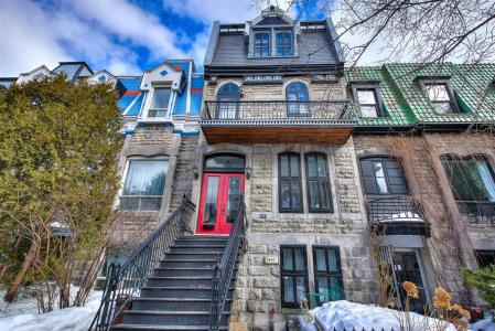 3451  Rue St-Hubert, Montréal (Le Plateau-Mont-Royal), Quebec H2L 3Z8, Canada