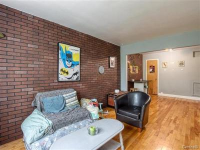 6877 Rue Hochelaga, Montréal (Mercier/Hochelaga-Maisonneuve), ケベック H1N 1Y5, カナダ