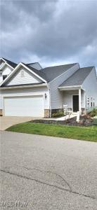 1368 Maple Grove Lane, Uniontown, Ohio 44685, USA