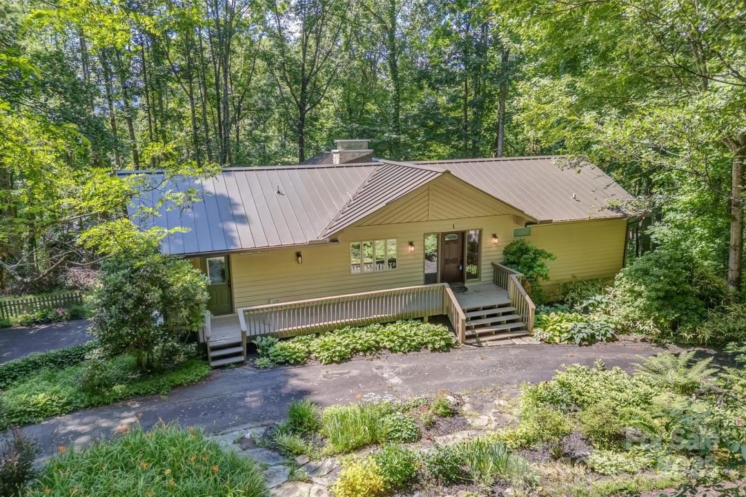 1 Sleepy Hollow Drive, Maggie Valley, Carolina Del Norte 28751, Estados Unidos