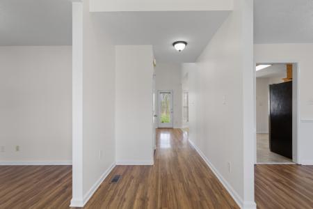 970 Granite Trl, Adams, Tennessee 37010, USA