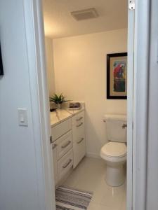 4750 NW 22 Court NW 202, Lauderhill, Floryda 33313, USA