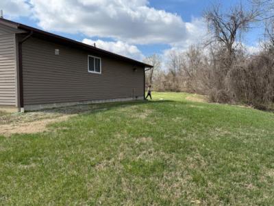 631 Pershing Street, Herrin, Illinois 62948, USA