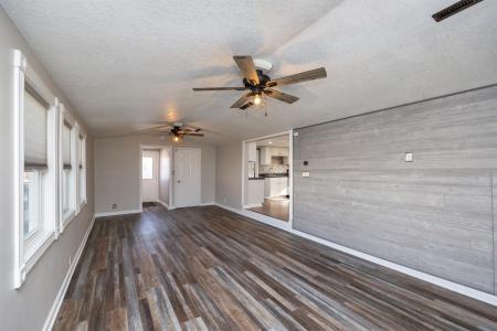 209 4th Street Se, Altoona, Iowa 50009, HOA KỲ