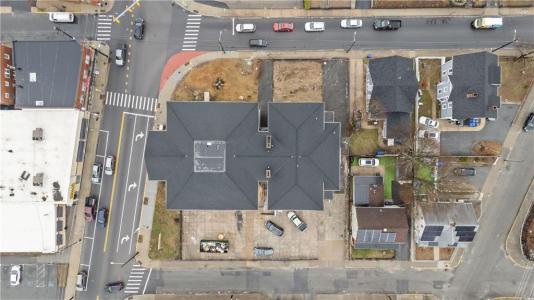 387 Broad , 2, Central Falls, Rhode Island 02863, Estados Unidos