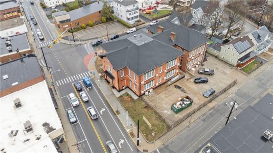 387 Broad , 2, Central Falls, Rhode Island 02863, Estados Unidos
