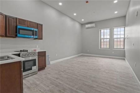 387 Broad , 1, Central Falls, Rhode Island 02863, Estados Unidos