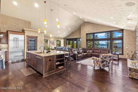 1122 S FOUR WINDS RD, Coeur D'alene, Idaho 83814