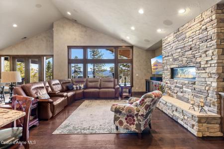 1122 S FOUR WINDS RD, Coeur D'alene, Idaho 83814