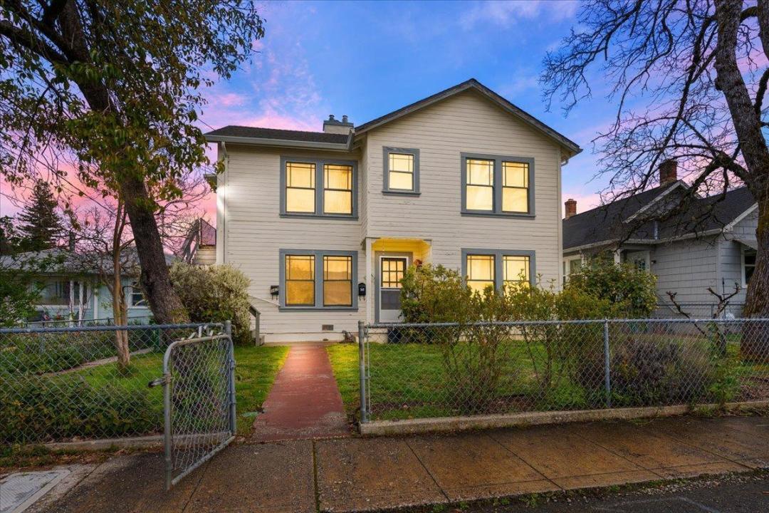 367 Clark Street, Grass Valley, Kalifornia 95945, USA