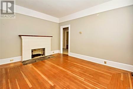 350 STEWART AVENUE, Nanaimo, كولومبيا البريطانية V9S 4C4, كندا 