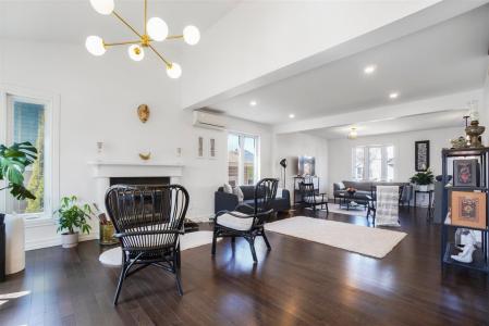 8360 Av. Oregon, Brossard, Quebec J4Y 2J7, Canada